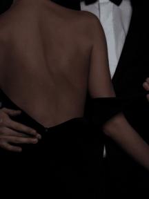 His dangerous obsession by Aliiya - Book Cover Background